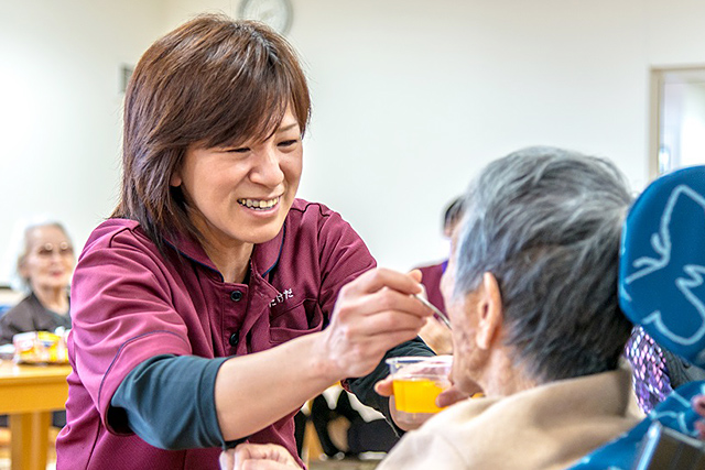 食事介助の様子